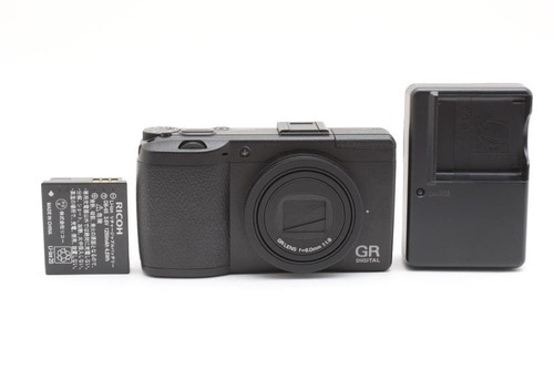 Fotocamera digitale compatta