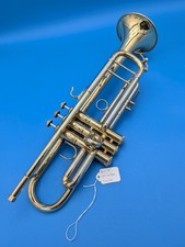 Bach Stradivarius 108 37 con