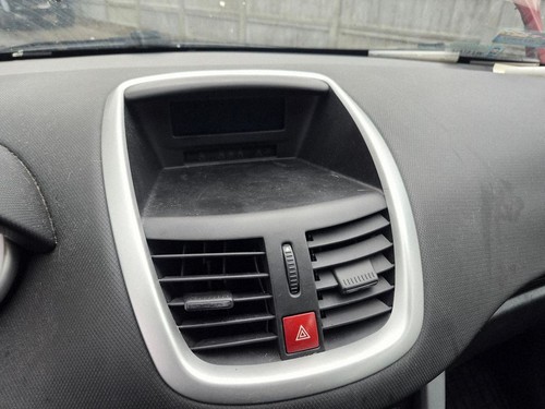 Peugeot 207 2010 - peugeot,