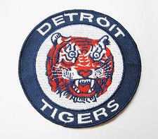 LOT OF (1) MLB BASEBALL