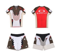 Albino e Preto X Oakley Rash