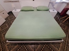 camera da letto con letto matrimoniale,comodini,comò,scarpiera,toilette,armadio