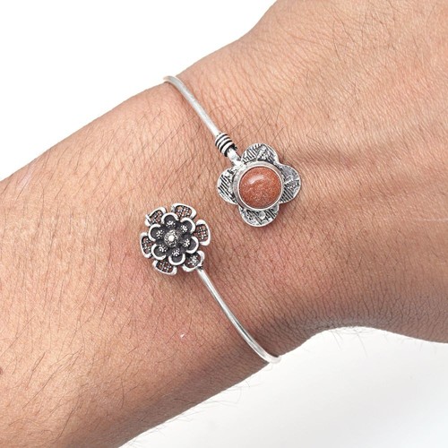 Bracciali braccialetti fatti - , a
