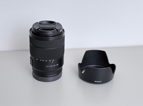 Sony 135 oss - sony, mm