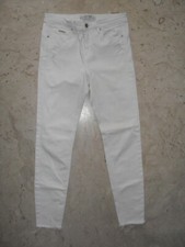 ATTUALI E ALLA MODA JEANS in