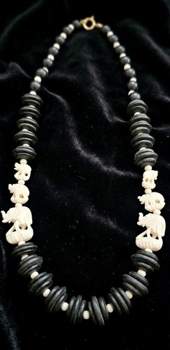 Collana vintage con - , animali