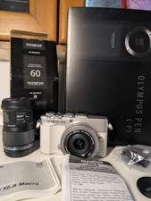 Olympus PEN E-P7 20MP + Zuiko ED 14-42mm + Zuiko ED 60mm MACRO