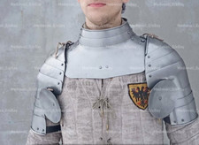 Coppia di Pauldron con Gola