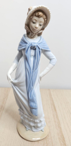 Nao lladro genteel lady - nao,
