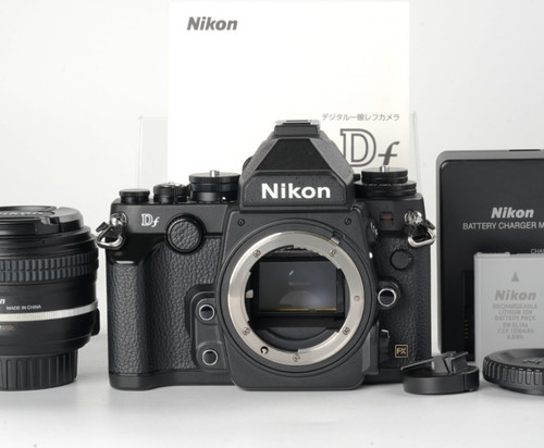 Near mint nikon - nikon, digital
