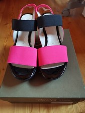 SANDALI DONNA FUCSIA-NERO