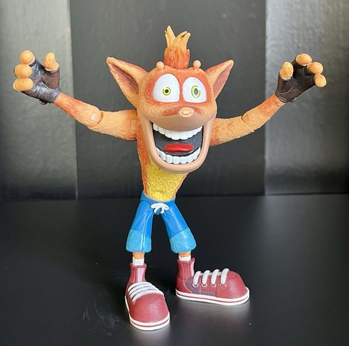 Neca 2018 crash bandicoot - neca,