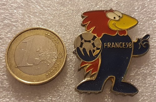 Distintivo calcio mascotte - distintivo,