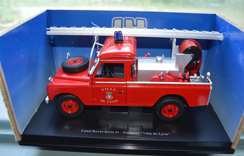 Universal hobbies land rover - universal,