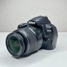 Nikon D3000 + AF-S DX NIKKOR