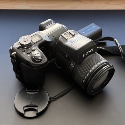 Sony cybershot cyber shot - sony,