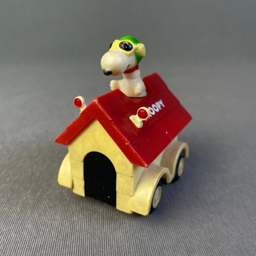Peanuts snoopy house - |, |