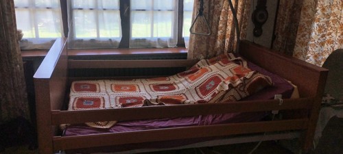 Letto ospedaliero con - letto,