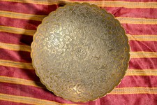 Ciotola in metallo decorata