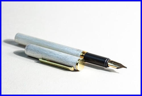 Unique dunhill penna - unique, a