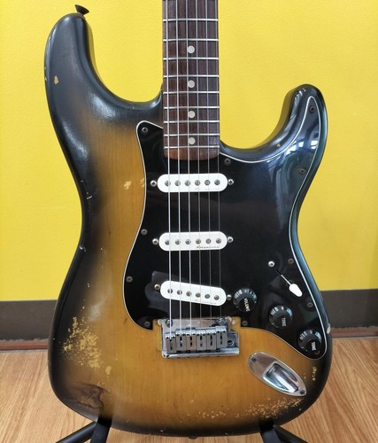 Chitarra elettrica - (fender),
