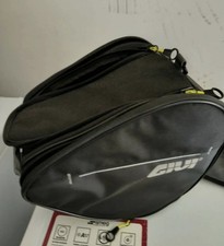GIVI EA105B 15Litri Borsa Da Scooter con Tasche Laterali - Nera