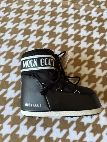 Moon boots - moon,