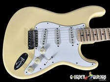 2023 FENDER STRATOCASTER