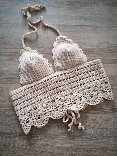 Crop top uncinetto fatto - , a