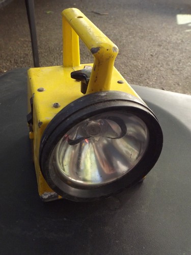 Yellow bardic railway lamp - lamp, 4