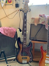 Basso elettrico 4 corde