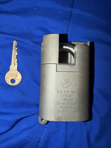 Sargent greenleaf 833 - &, set