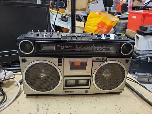 Vintage sanyo m9990l boombox - sanyo,