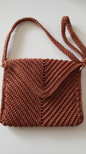 Borsa fatta mano ad - a,