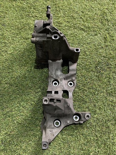 04l903143d supporto pompa - supporto,