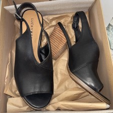 Sandali con zeppa slingback in