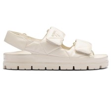 Sandali Prada Clay in vernice