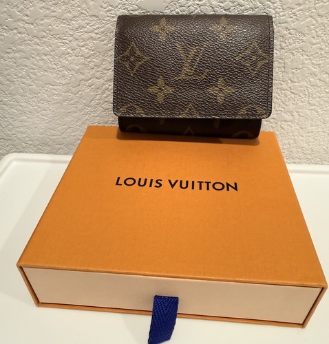 Louis vuitton monogram busta - louis,