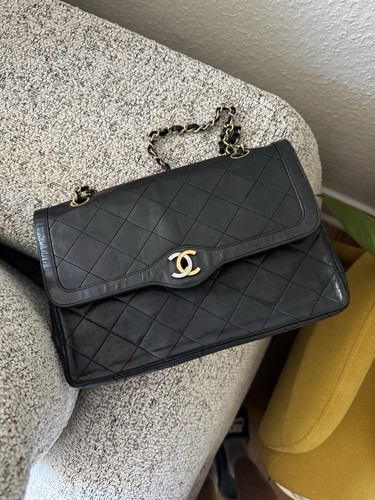 Chanel vintage timeless - chanel,