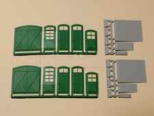 AUHAGEN 80250 - Set cancelli e porte industriali con rampe e gradini. Scala H0 1