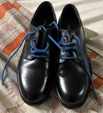 Scarpe Uomo POLLINI misura 43 colore nero lucido lacci blu PRATICAMENTE NUOVE