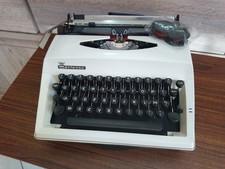 MACCHINA DA SCRIVERE ADLER
