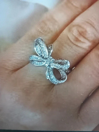 Anello fiocchetto