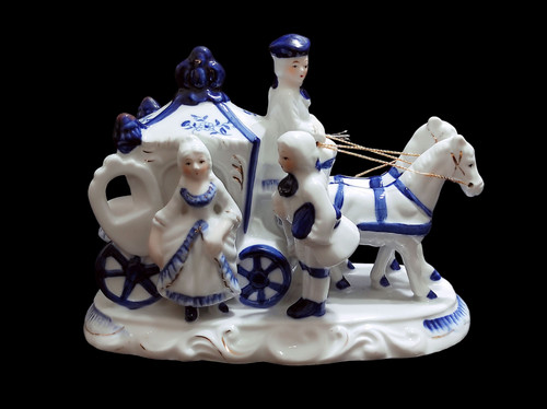 Statuina ceramica vintage - in,
