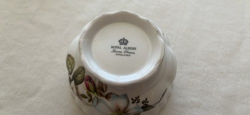 Royal albert bone china - royal,