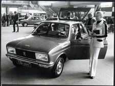 Foto vintage Peugeot 104 Salone Auto Parigi 1973 Ft 36529 - Stampa 24x18 cm