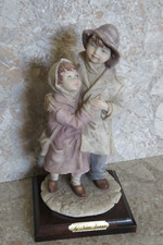 Abbraccio madre bambino - madre,