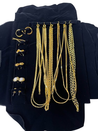Vintage gold metal jewelry - vintage,