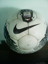  PALLONE NIKE  : ' SERIE A TIM  SEITIRO FIFA  PALLONE UFFICIALE 2011 / 2012 '  !