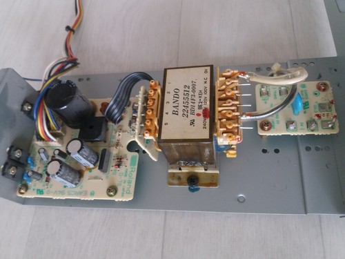 Roland power supply - d-70,